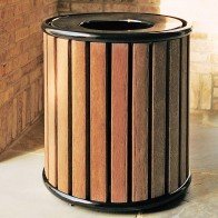 litter receptacle with recycled plastic